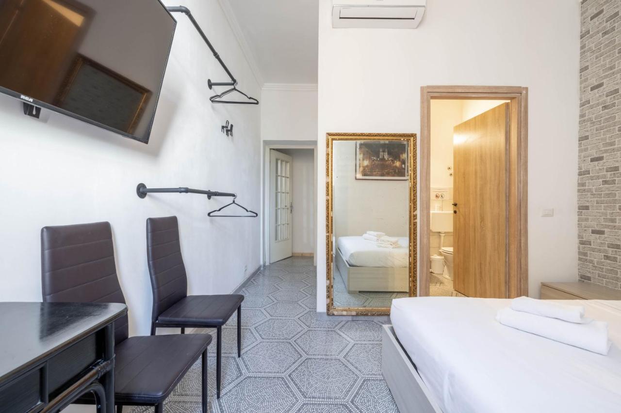 Vg Piazza Navona 5 Stelle Montecitorio Room Рим Екстер'єр фото